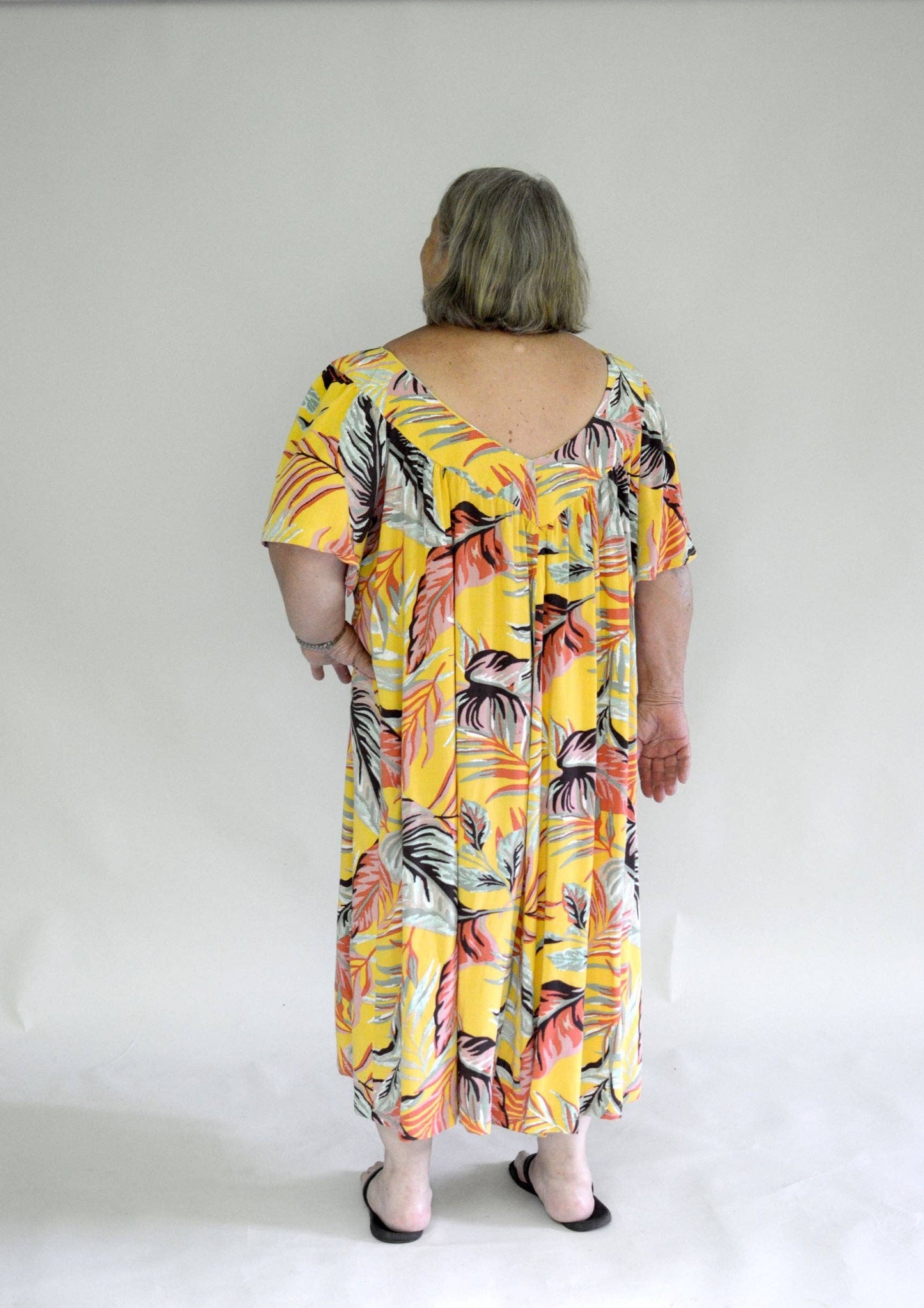 160 Hawaiian Mu'umu'u Sewing Pattern