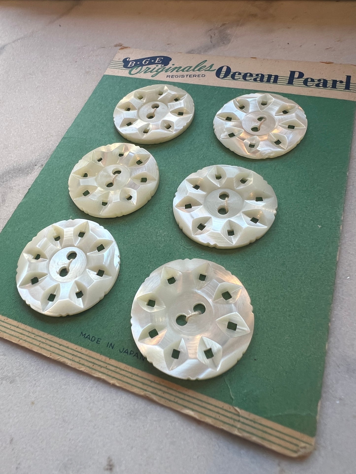 BGE Ocean Pearl Buttons