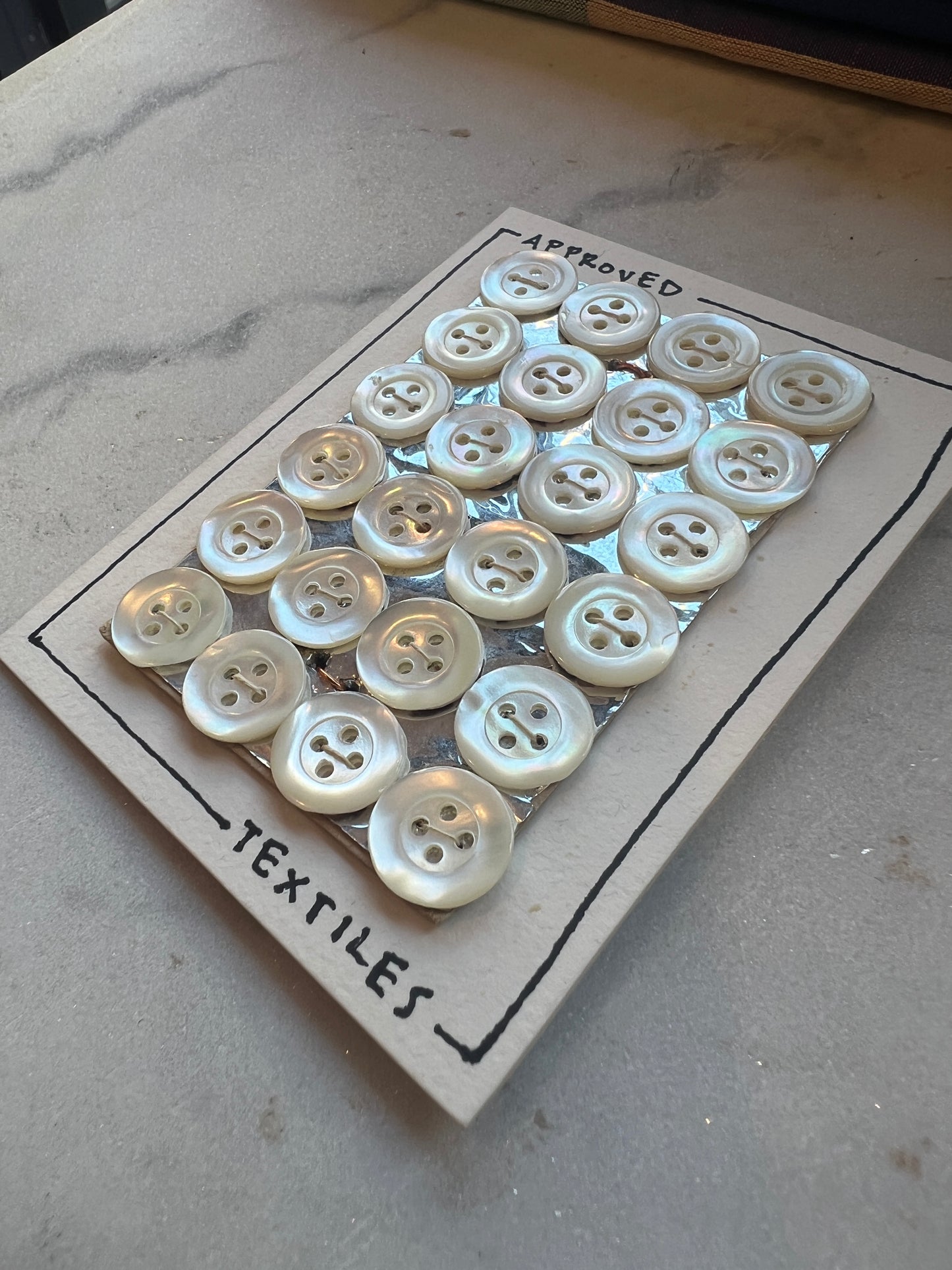 14mm Mother of Pearl Button Set