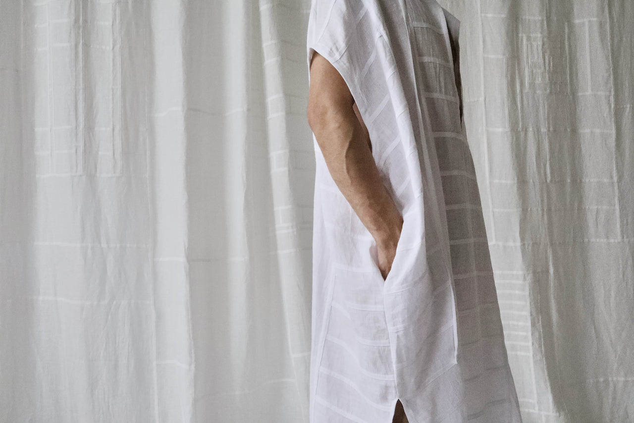 linen tie-neck caftan dress