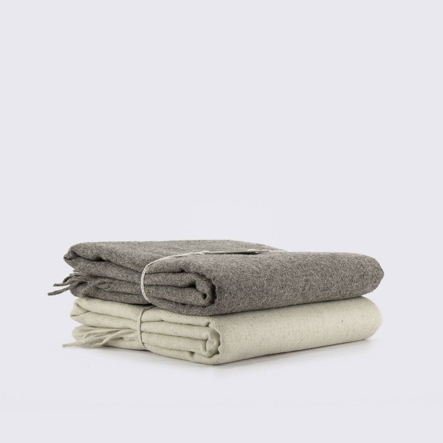 THROW BLANKET / PLAIN WOOL